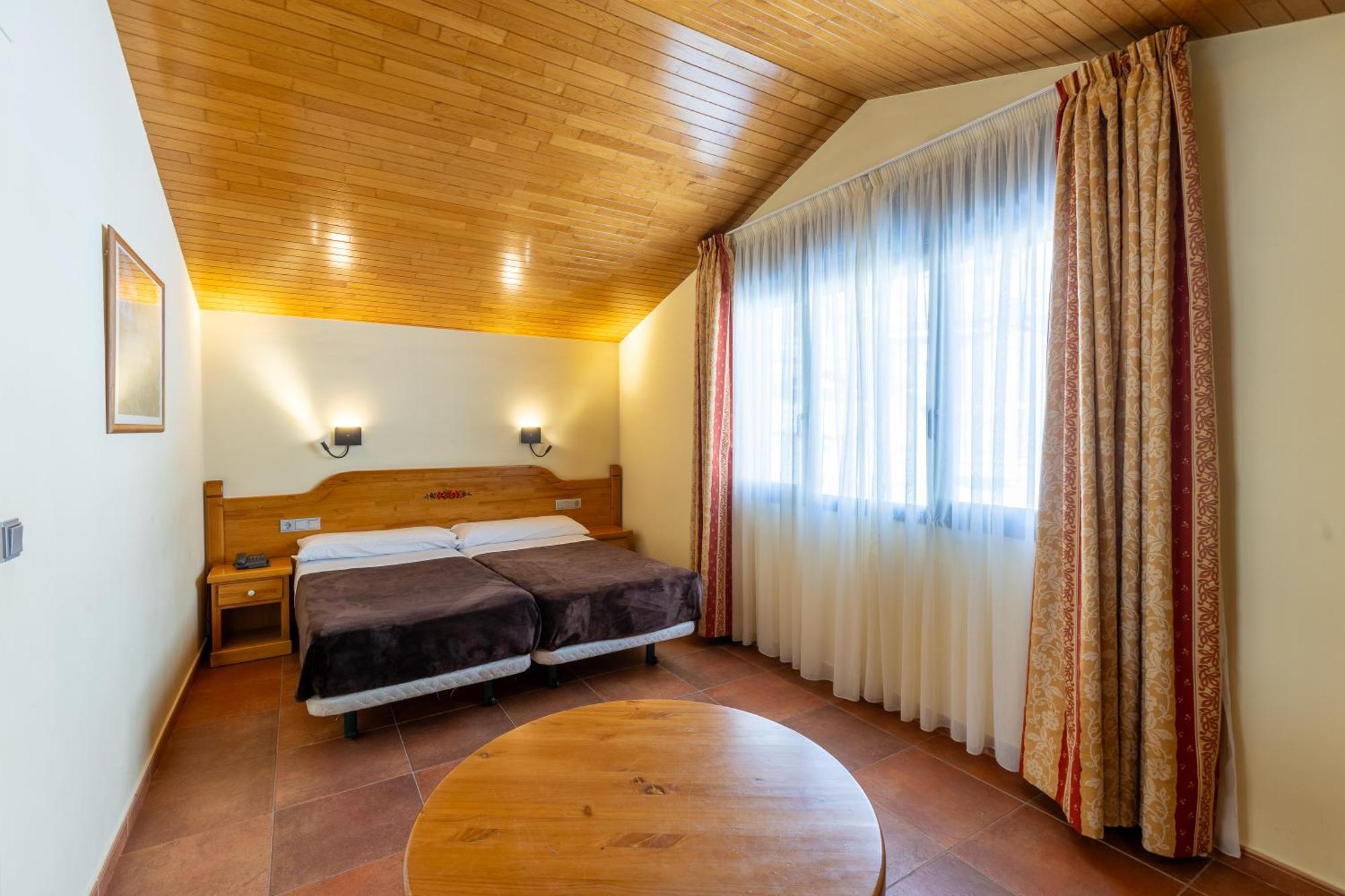Apartaments Sant Moritz Arinsal Buitenkant foto