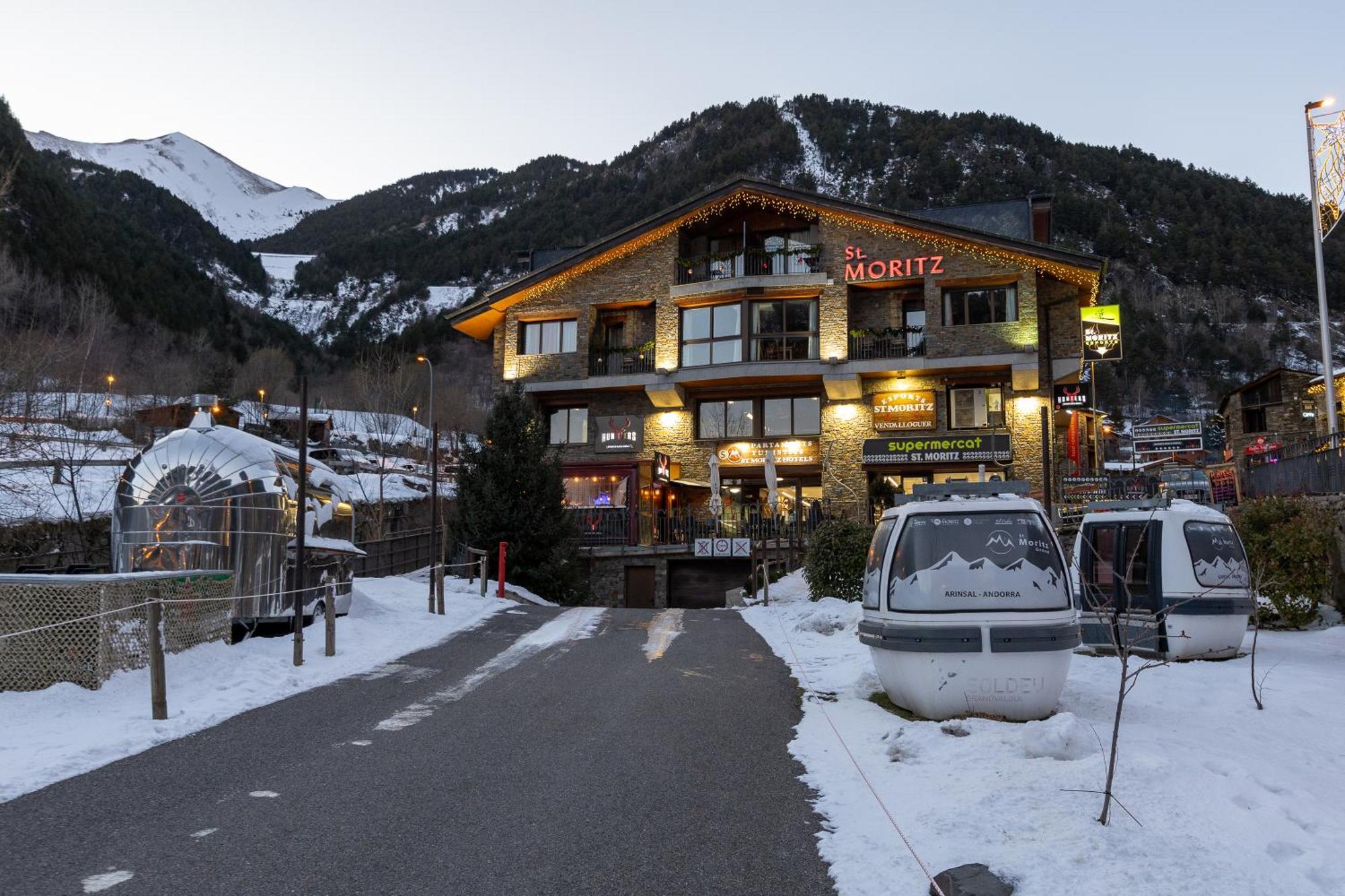 Apartaments Sant Moritz Arinsal Buitenkant foto