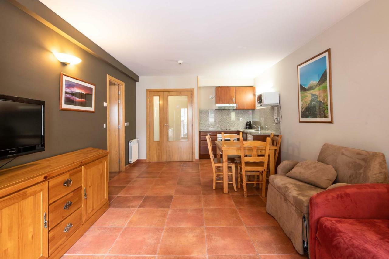 Apartaments Sant Moritz Arinsal Buitenkant foto